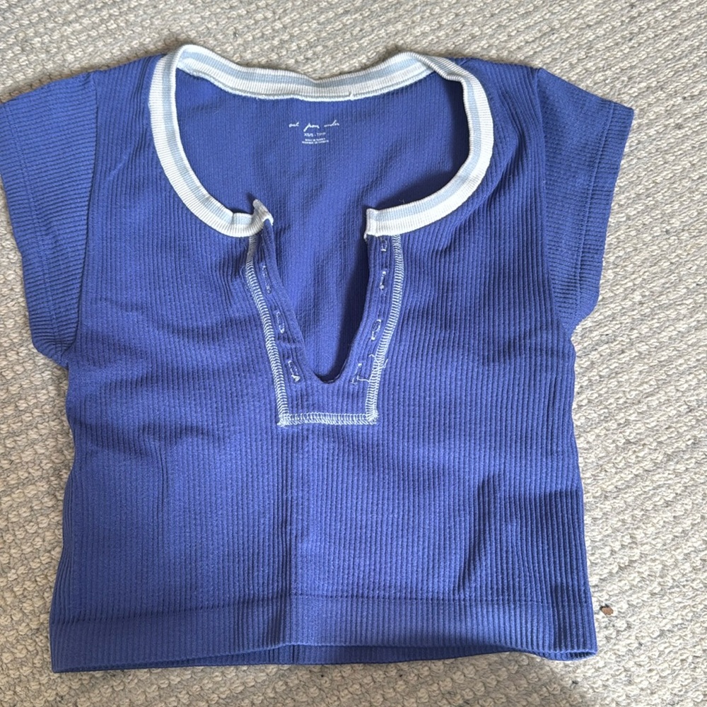Urban Outfitters Ribbed V Neck